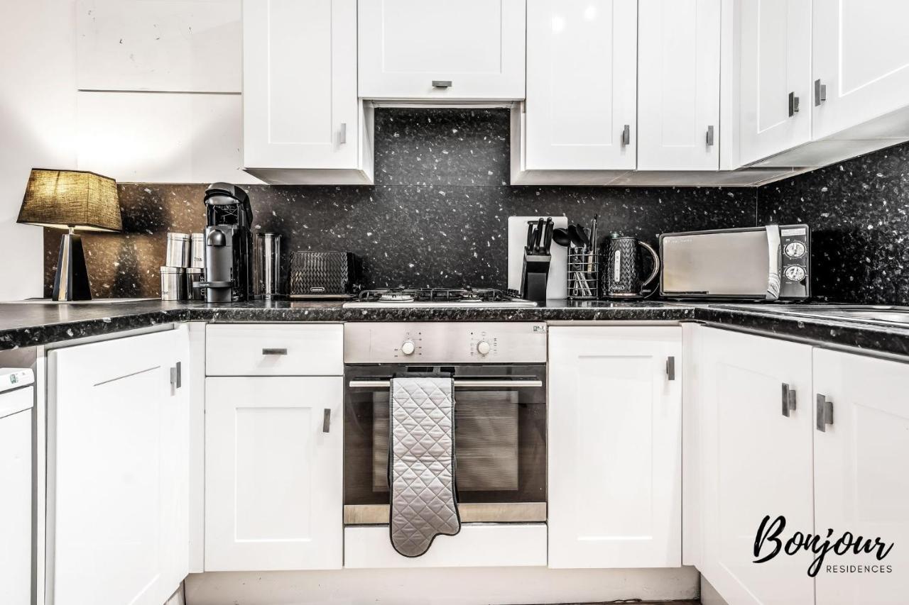 Cosy Grassmarket 2Br-1Ba - Newly Decorated! By Bonjour Residences Edimburgo Exterior foto