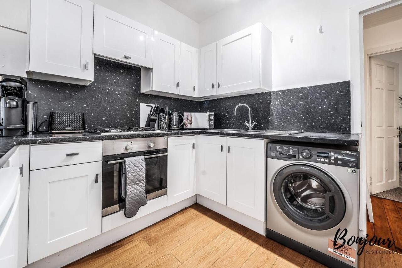 Cosy Grassmarket 2Br-1Ba - Newly Decorated! By Bonjour Residences Edimburgo Exterior foto