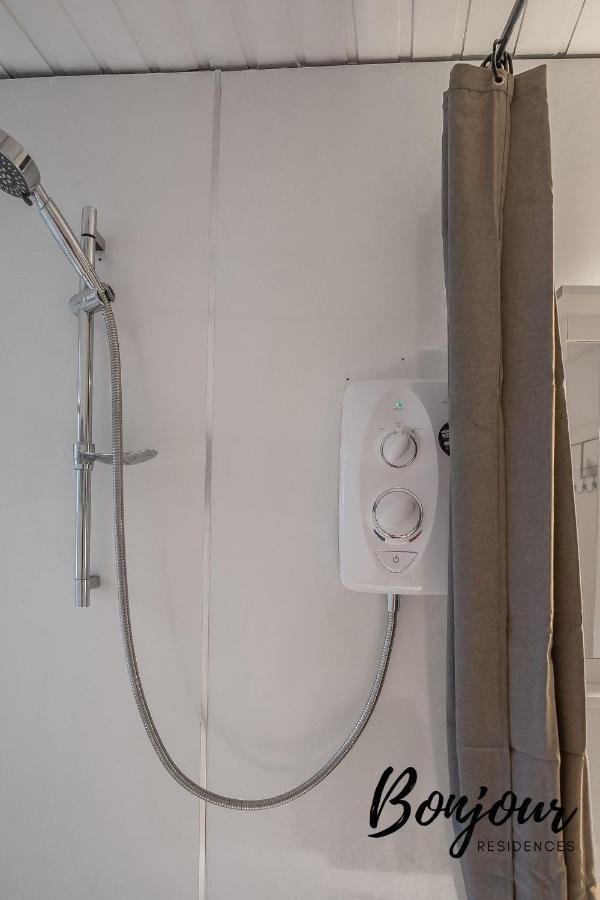 Cosy Grassmarket 2Br-1Ba - Newly Decorated! By Bonjour Residences Edimburgo Exterior foto