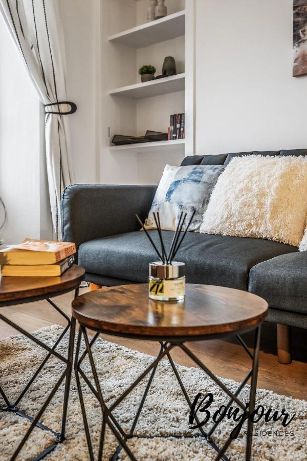 Cosy Grassmarket 2Br-1Ba - Newly Decorated! By Bonjour Residences Edimburgo Exterior foto